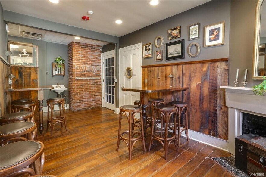 More Photos Of 644 Oakwood Ave, East Aurora Restaurant For Sale