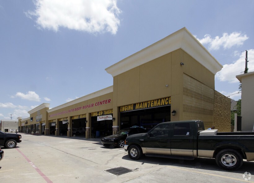 Primary Photo Of 11131 W Little York Rd, Houston Unknown For Lease