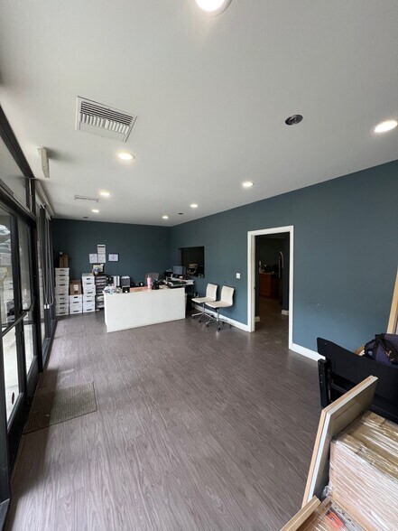 More Photos Of 3025 Beyer Blvd, San Diego Warehouse For Lease