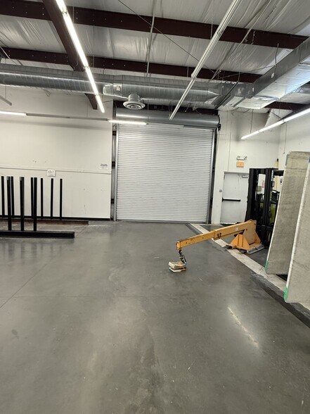 More Photos Of 1012 S 14th St, Leesburg Freestanding For Lease