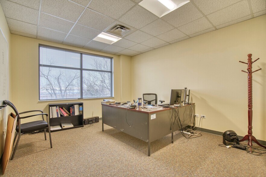 More Photos Of 1110 Boston Ave, Longmont Research And Development For Sale