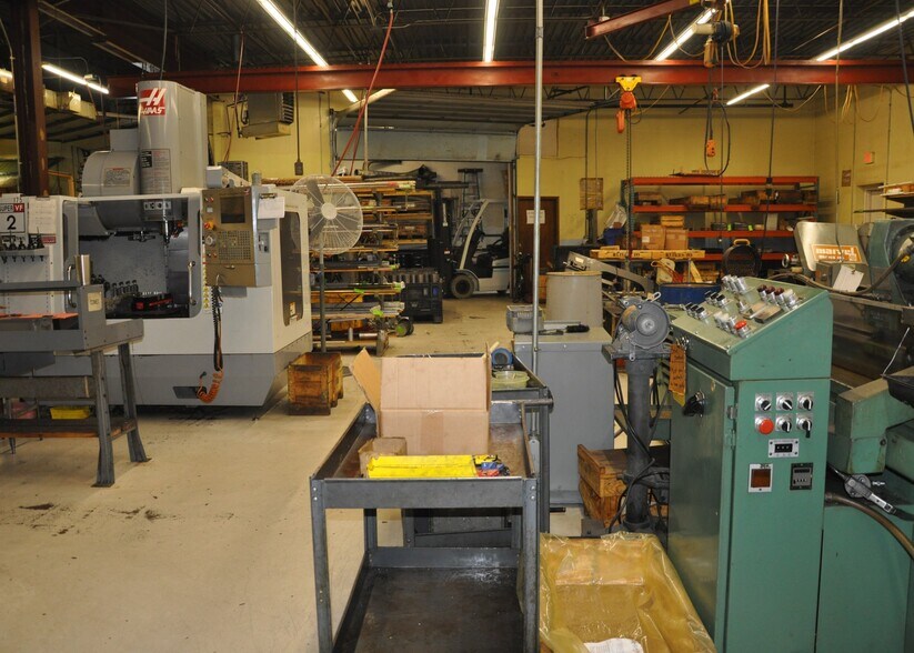 More Photos Of 1418 5th St S, Hopkins Manufacturing For Sale
