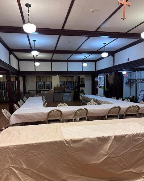 More Photos Of 153 S 1st St, Fulton Religious Facility For Lease