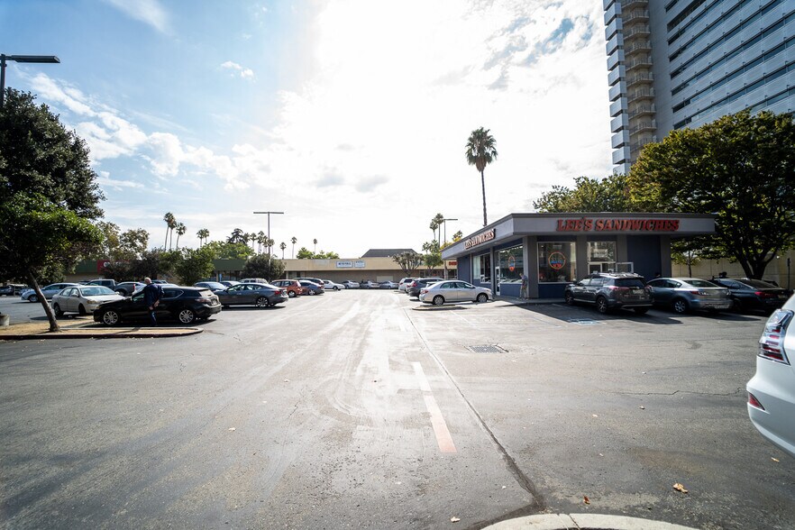 More Photos Of 262-268 E Santa Clara St, San Jose Freestanding For Lease