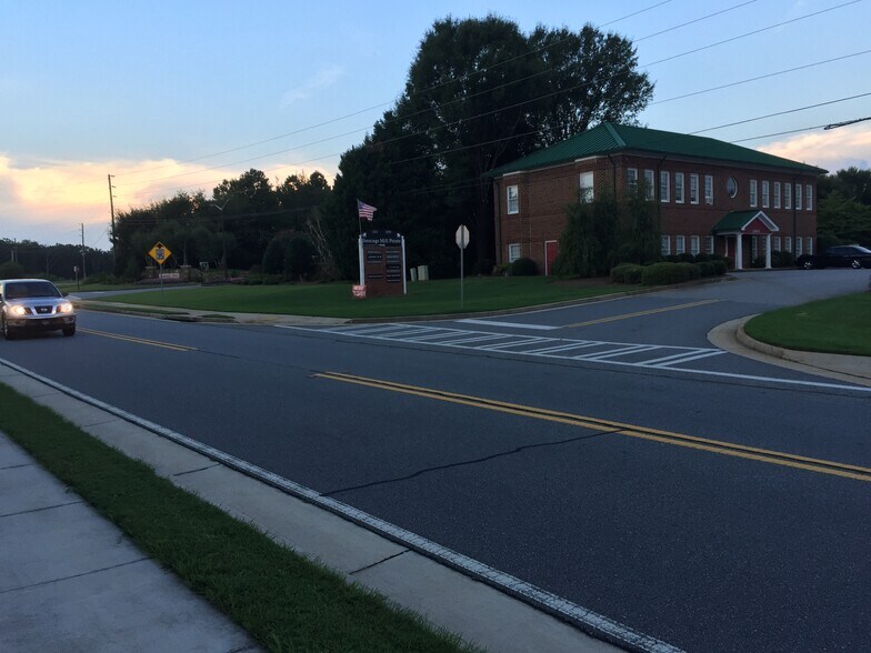 More Photos Of 1353 Jennings Mill Rd, Watkinsville Office Residential For Lease