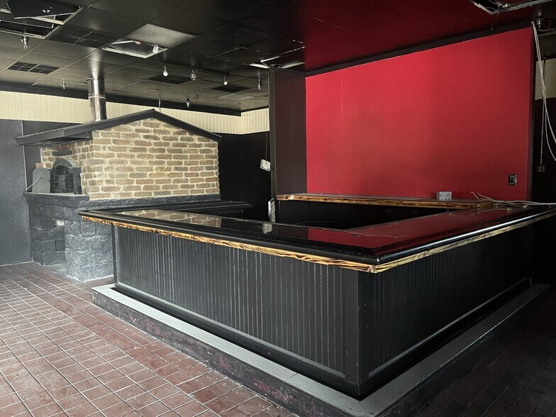 More Photos Of , Decatur General Retail For Sale