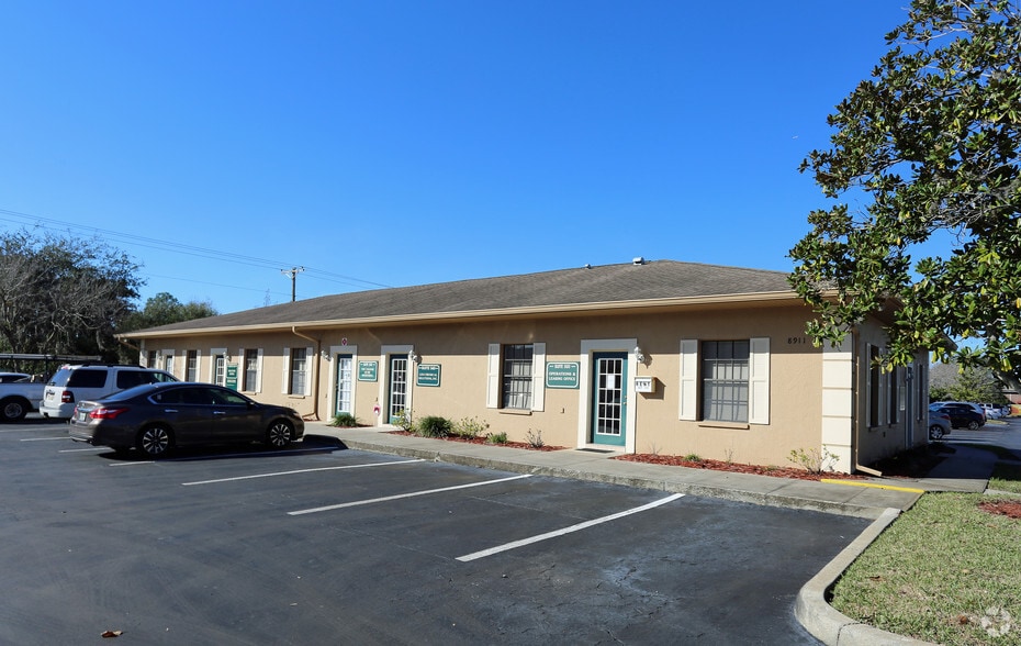 Primary Photo Of 8911 Regents Park Dr, Tampa Office For Lease