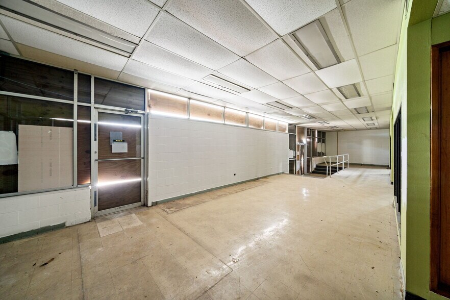 More Photos Of 7503 Harlow Dr, San Antonio Freestanding For Lease