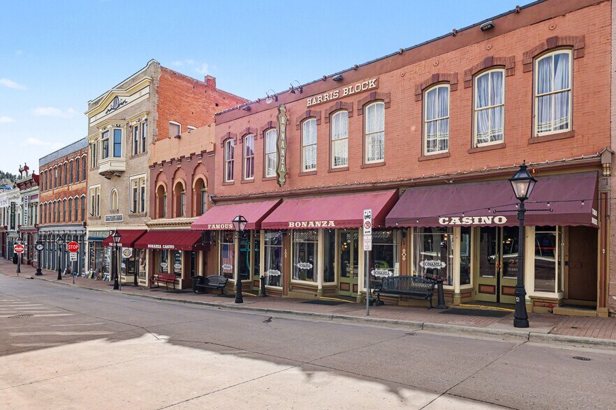 More Photos Of 171 Lawrence St, Central City Storefront For Sale