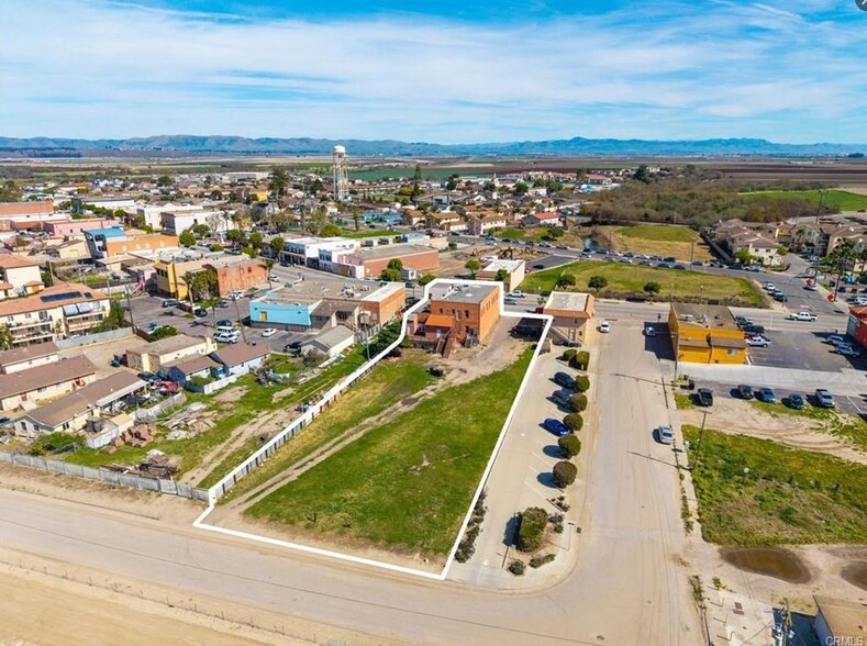 More Photos Of 823-829 Guadalupe St, Guadalupe Storefront Retail Residential For Sale