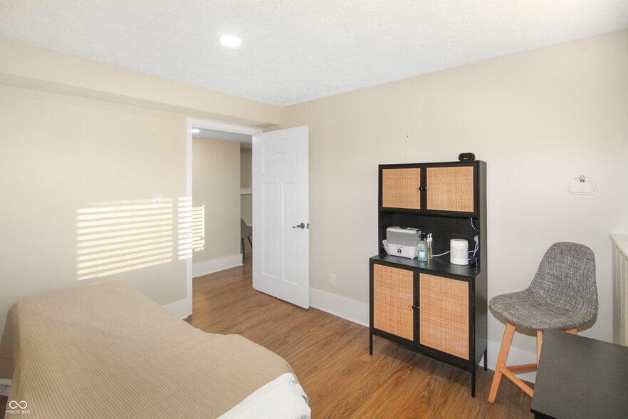 More Photos Of 103 S County Road 625 E, Avon Office For Sale