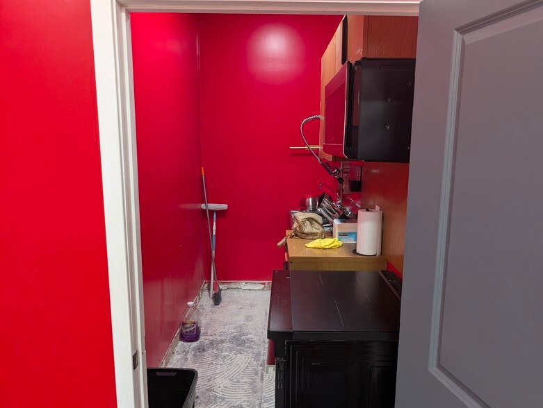 More Photos Of 1703 E Charleston Blvd, Las Vegas Freestanding For Sale