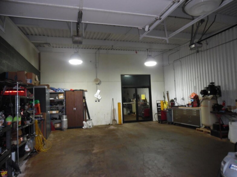 More Photos Of 2545 S 11th St, Niles Storefront Retail Office For Sale