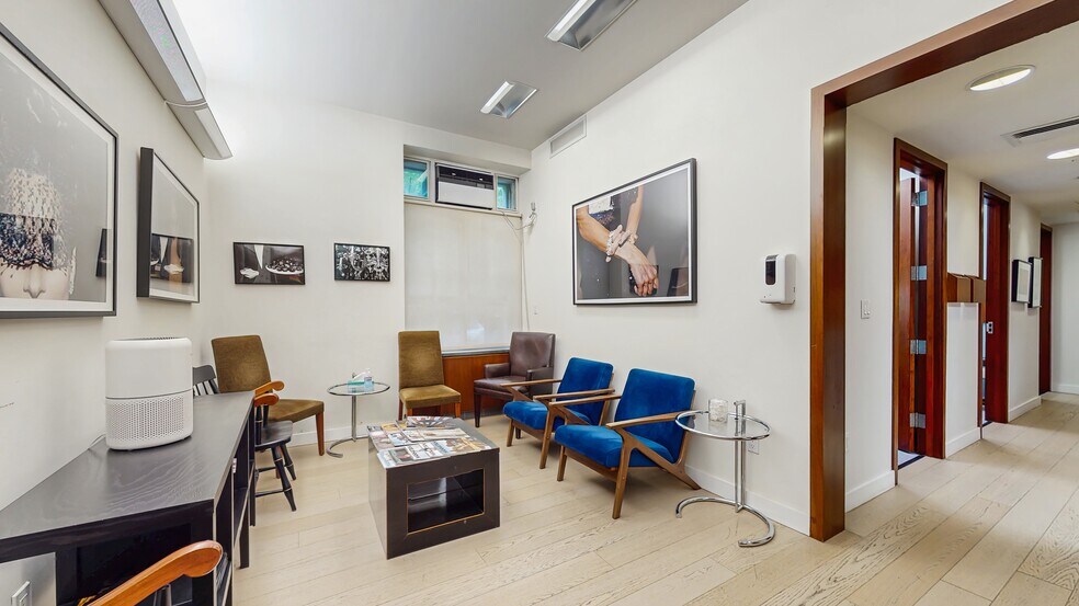 More Photos Of 905 5th Ave, New York Apartments For Sale