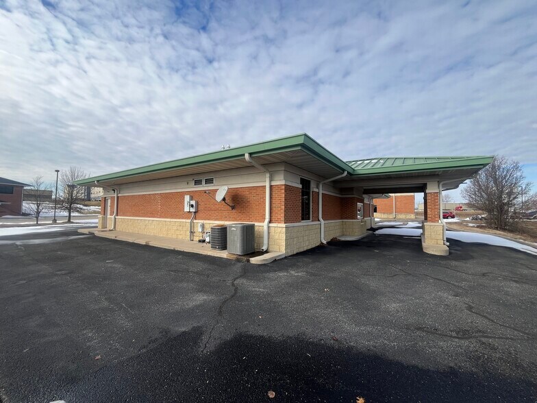 More Photos Of 3526 Amazonas Dr, Jefferson City Specialty For Lease