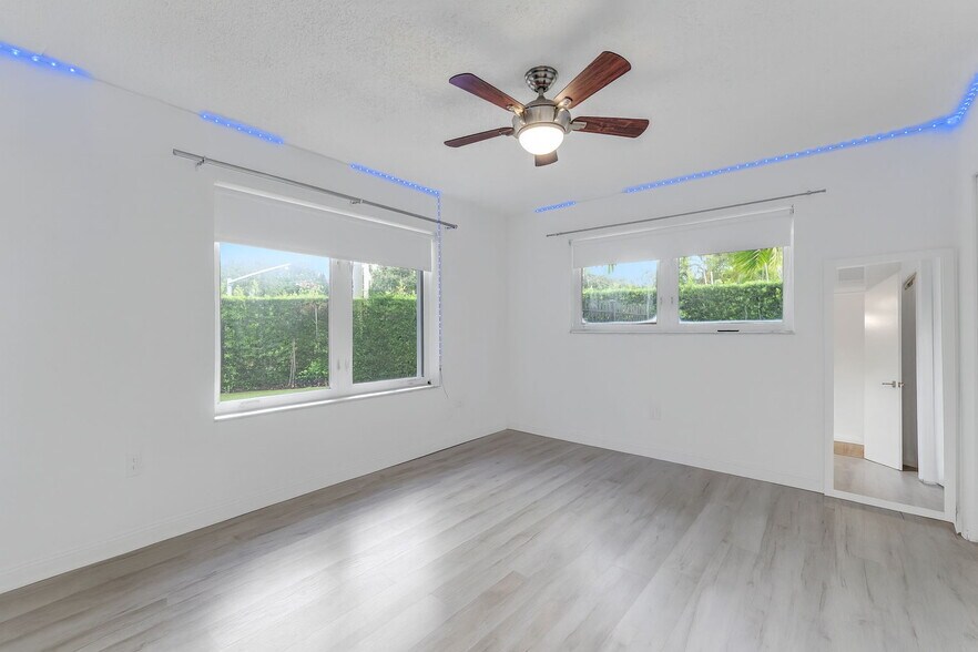 More Photos Of 4801 University Dr, Coral Gables Apartments For Sale