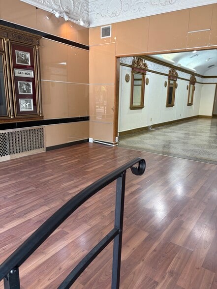 More Photos Of 821-825 Haddon Ave, Collingswood Storefront Retail Residential For Lease
