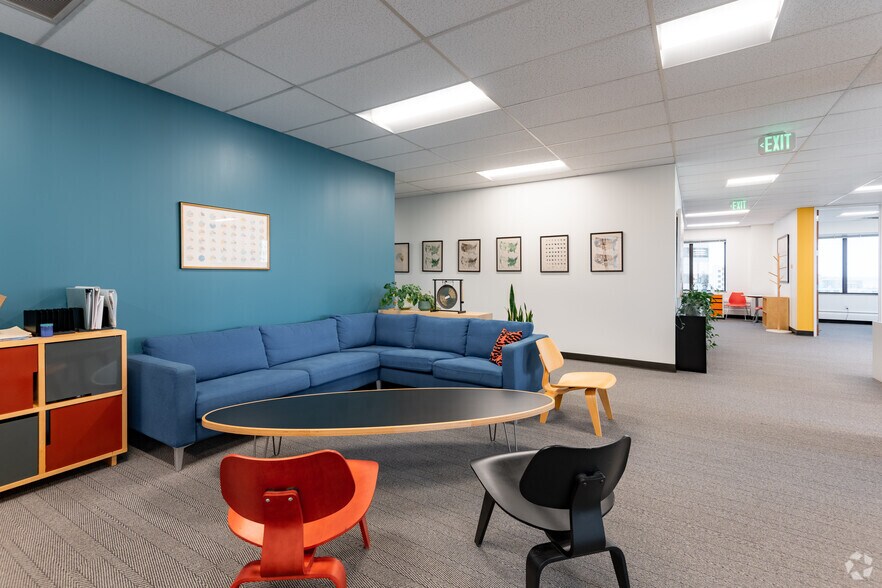 More Photos Of 2200 6th Ave, Seattle Office For Lease