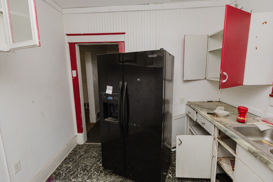 More Photos Of 123 E Madison Ave, Arkansas City Apartments For Sale