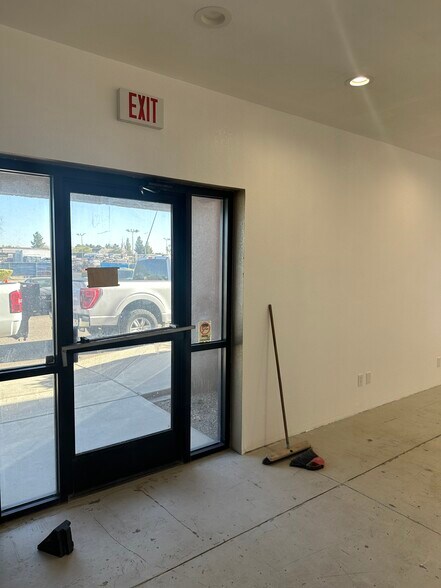 More Photos Of 1110 S Horne, Mesa Warehouse For Sale