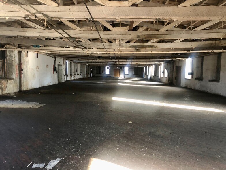 More Photos Of 5115-5139 Belfield Ave, Philadelphia Manufacturing For Sale