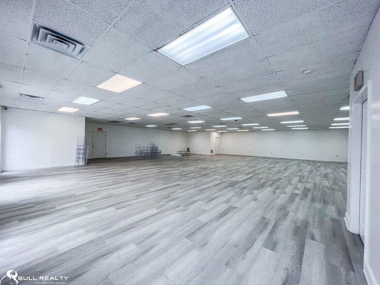 More Photos Of 99 Bay St, Fairburn Light Manufacturing For Lease