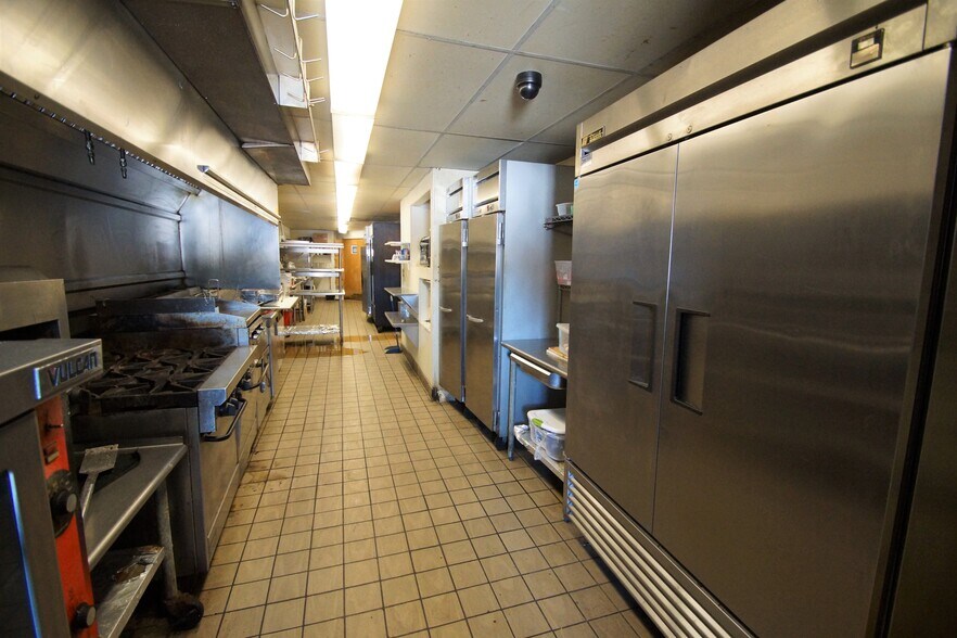 More Photos Of 7094 Eastlake Rd, Lisbon Restaurant For Sale