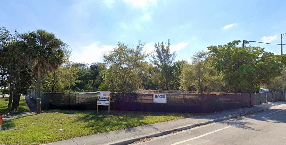 Primary Photo Of 2700 W Sample Rd, Pompano Beach Freestanding For Lease