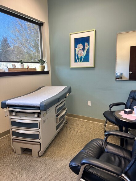 More Photos Of 463 Tremont St W, Port Orchard Medical For Lease