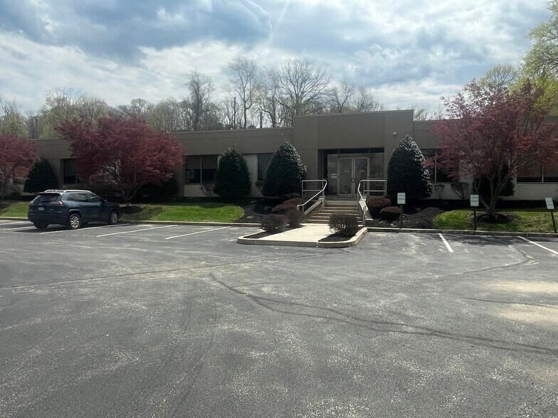 More Photos Of ,  Office For Sale