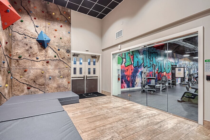 More Photos Of 2121 S Hiawassee Rd, Orlando Apartments For Lease