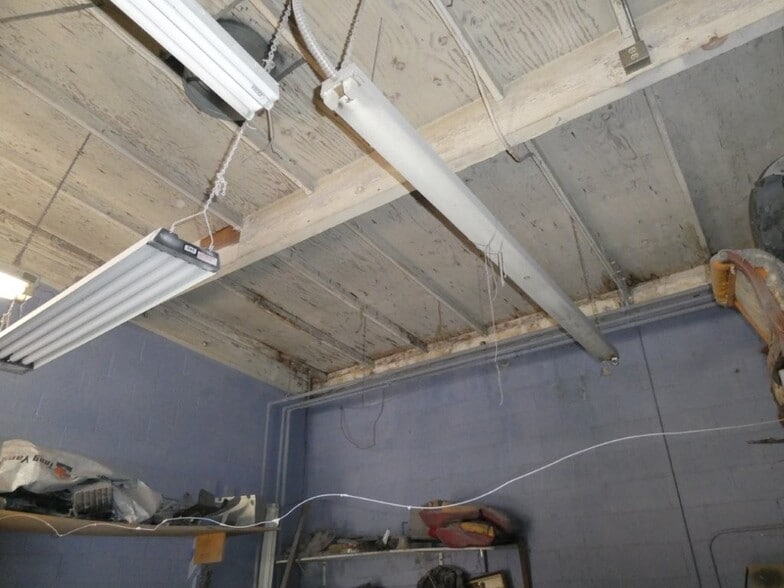 More Photos Of 1501 Celis St, San Fernando Auto Repair For Sale