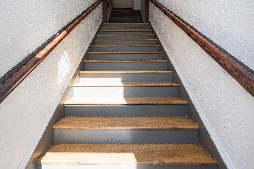 More Photos Of 1 S Washington St, Danville Office For Lease