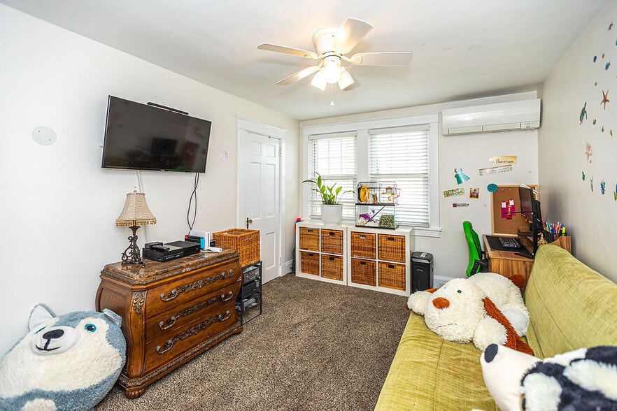 More Photos Of 404 Allegheny Ave, Towson Office For Sale