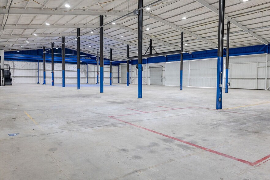 More Photos Of 6160 Mineral Wells Hwy, Weatherford Industrial For Lease