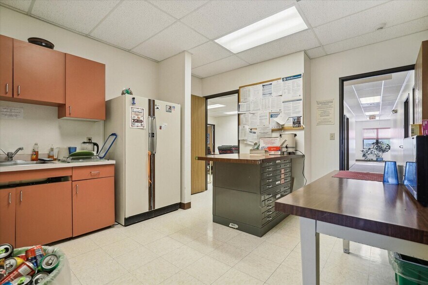 More Photos Of 628 W 5th St, Cortez Office For Sale