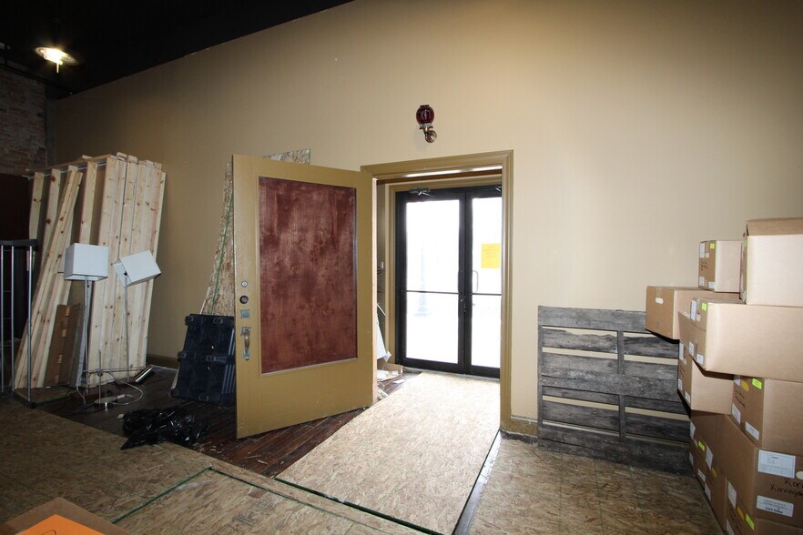 More Photos Of 102 S Main St, Kirklin Storefront Retail Office For Lease