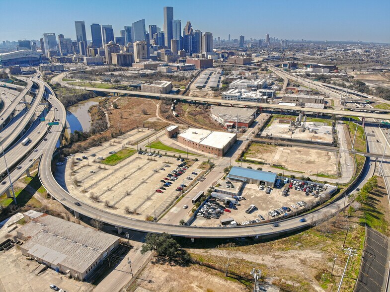 More Photos Of 2000 Nance St, Houston Loft Creative Space For Lease