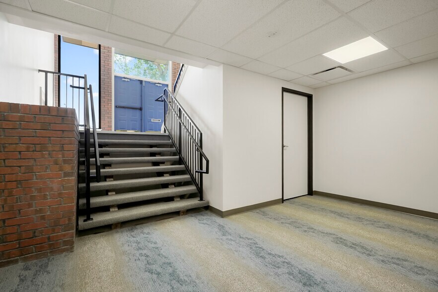 More Photos Of 11031 Sheridan Blvd, Westminster Office For Lease