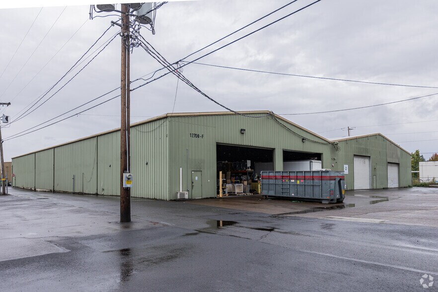 More Photos Of 12700 SW Hall Blvd, Tigard Unknown For Lease