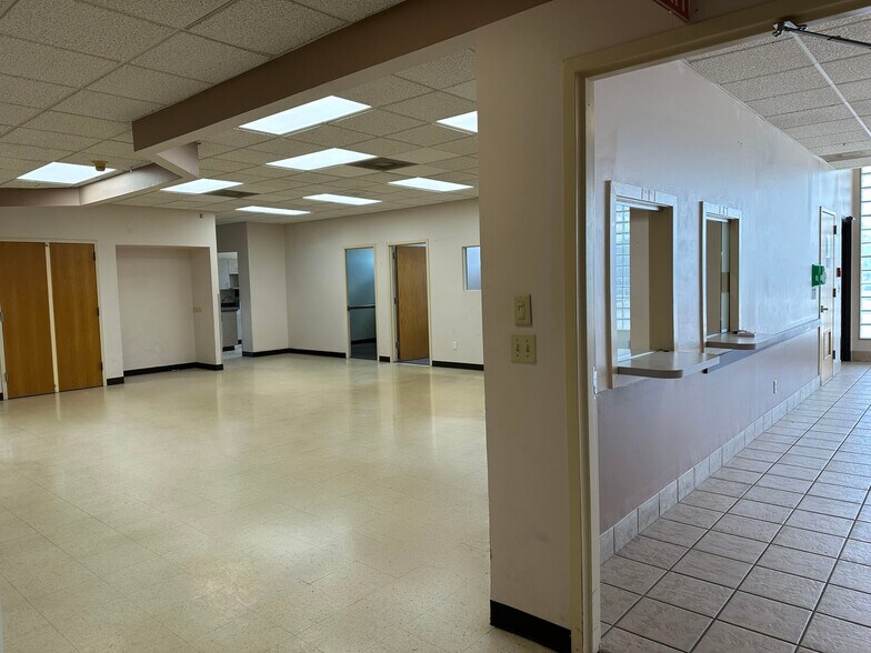 More Photos Of 961 Canal St, Syracuse Medical For Sale