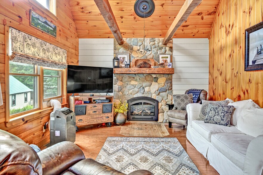 More Photos Of 15 Lower Wilson Pond Rd, Greenville Specialty For Sale