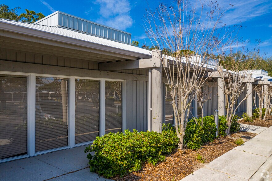 More Photos Of 2901 W Busch Blvd, Tampa Unknown For Lease