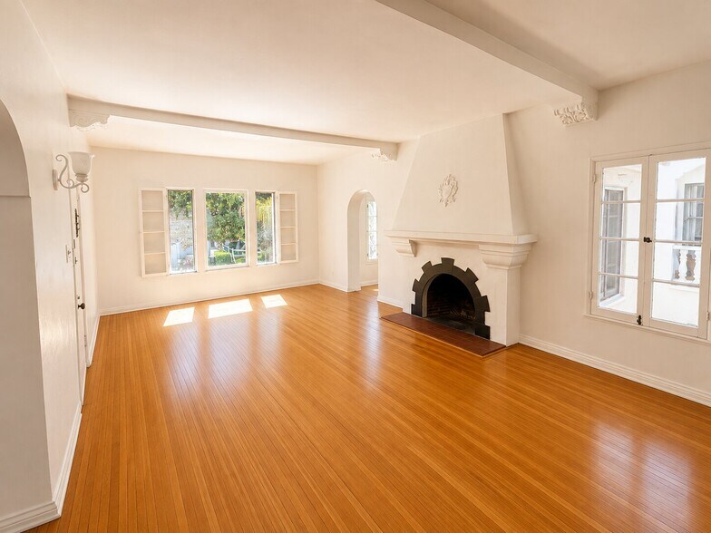 More Photos Of 1232 Smithwood Dr, Los Angeles Apartments For Sale
