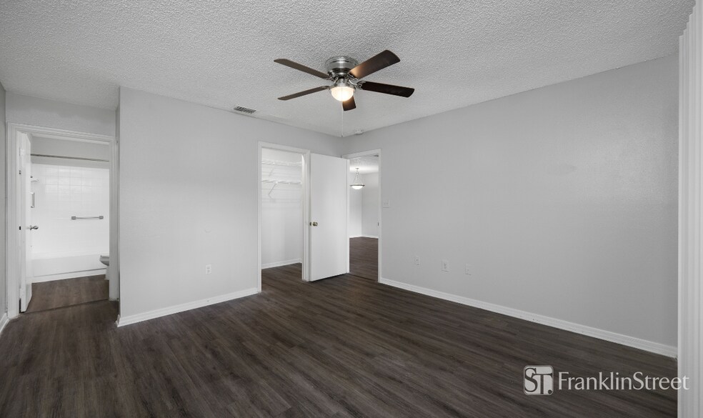 More Photos Of 7110 Tudor Ln, Port Richey Apartments For Sale