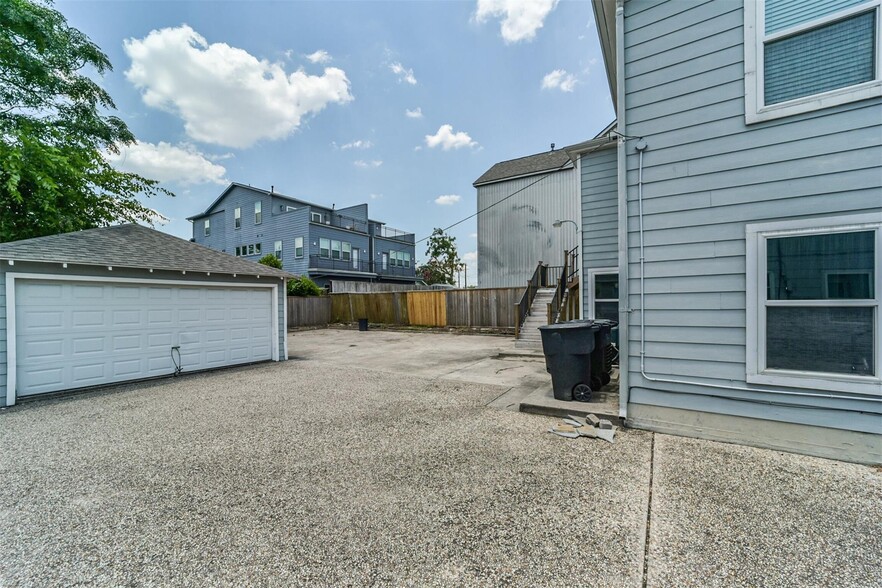More Photos Of 543 Studewood St, Houston Specialty For Sale