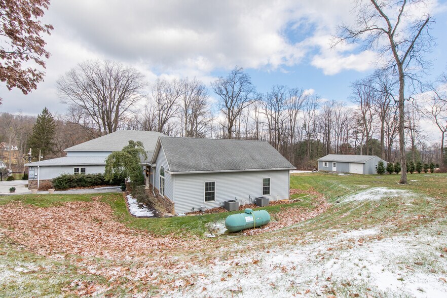 More Photos Of 1303 Evergreen Dr, Bethlehem Lodge Meeting Hall For Sale