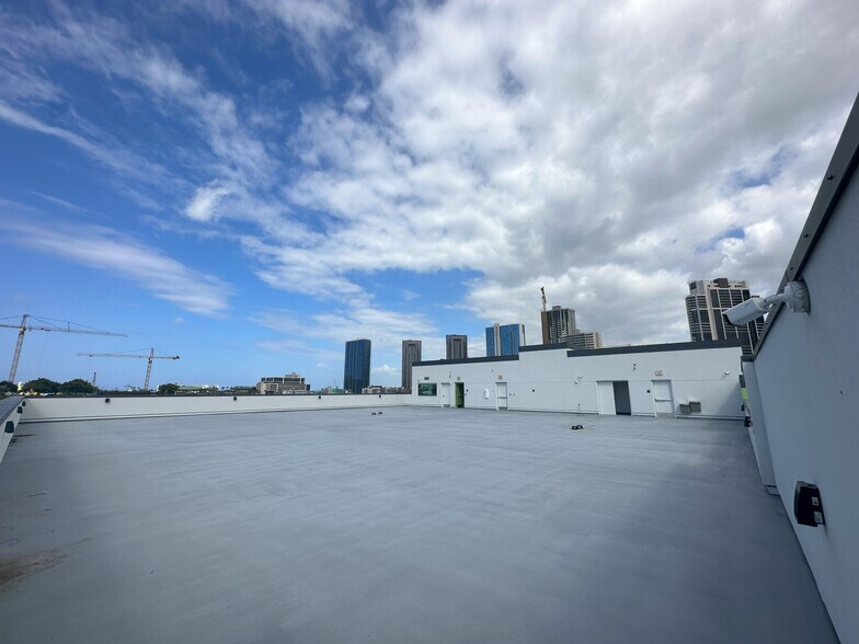 More Photos Of 835 Kawaiahao St, Honolulu Self Storage For Lease