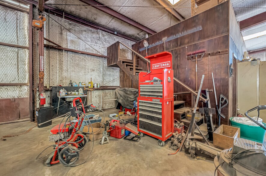 More Photos Of 8231 Main St, Needville Auto Salvage Facility For Sale