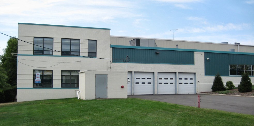 More Photos Of 745 Joyce Kilmer Ave, New Brunswick Warehouse For Sale